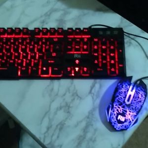 Alien mouse and keyboard
